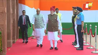 PM Narendra Modi Receives Guard of Honour at Red Fort on Independence Day