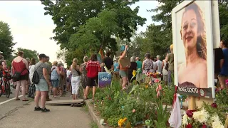 Vigil held in Minneapolis for victims of ICE