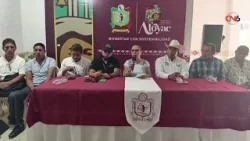 Alcaldesa de Atoyac Clara Bello Ríos encabeza conferencia sobre el gusano barrenador