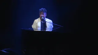 Pablo López torna a captivar el Cap Roig Festival
