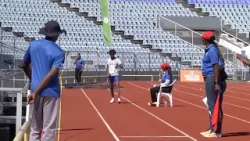 BAHS и QRC продолжают доминировать на чемпионатах по легкой атлетике среди средних школ.