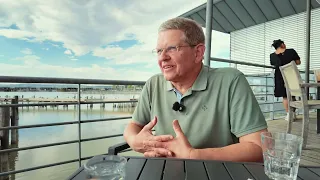 Christian Deutsch im Sommergespräch: „Der Gemeindebau ist Wiens Juwel“