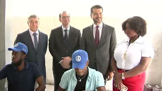 Anbasadè Brésil ak Mexique vizite sant enskripsyon elektè ak vòt nan Ecole Ntle Rép. Guatemala PV