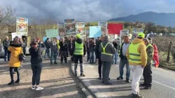 Блокада на патот кон Берово – жителите на Блатец обединети против изградбата на мини хидроцентрала