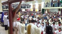 Managua: familias participan en la misa de domingo de resurreción en la Parroquia Cristo Resusitado