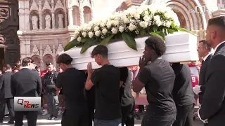Funeral at Collemaggio for the 15-year-old, L’Aquila gathers around the family