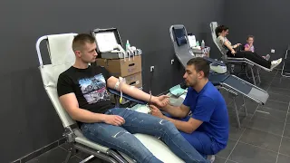 Zalihe krvi niske. Pomozite!