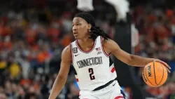 Бывший выдающийся игрок команды Миллбрук, Сайлас Демари, готовится к финальной игре против Мичигана.