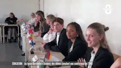 Au lycée Berthollet d'Annecy, des élèves simulent une conférence de l'ONU