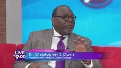 Обсуждение состояния исторически сложившихся колледжей и университетов для афроамериканцев с през...