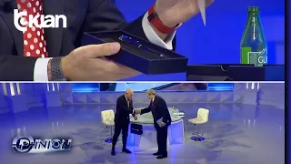 "Të falenderoj", dhurata e Fevziut për Berishën në mbyllje të emisionit