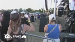 Несмотря на жару, фестиваль Surprise Out of the Park по-прежнему привлекает множество посетителей.