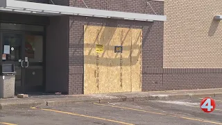 16-year-old crashes stolen vehicle into Burger King