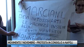 Napoli, blitz dei disoccupati in comune: tensione con le forze dell'ordine