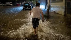 Espagne de l'est: début des opérations de nettoyage après des pluies meurtrières
