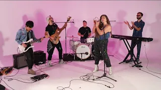 'Sunday Sounds': Maria and the Coins