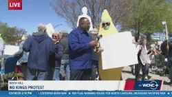 «Это просто безумие» | В Рок-Хилле, Южная Каролина, прошли протесты против выдвижения королей.