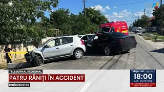 FOUR INJURED IN ACCIDENT