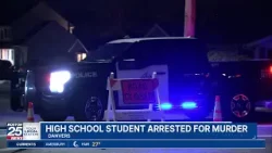 Ученик старшей школы в Массачусетсе обвиняется в убийстве женщины в результате «случайного» напад... Ученик старшей школы в Массачусетсе обвиняется в убийстве женщины в результате «случайного» напад...