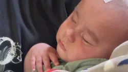 Родители ребенка, предположительно, были потрясены няней, вернувшейся домой из больницы.