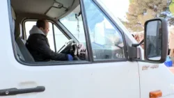 Vendedores ambulantes sin etiqueta medioambiental en Madrid: no trabajar o pagar multa