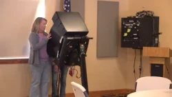 Arkansas voters cast their ballots on first day of early voting