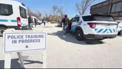 Члены сообщества знакомятся с жизнью новобранца полиции Чикаго.