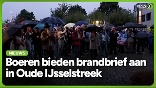 Honderden boeren bieden brandbrief aan bij gemeentehuis Gendringen: 'Hier moeten we beginnen'