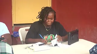 Pwosesis enskripsyon elektè yo ap kontinye nan sant enskripsyon ak vòt nan Lycée Horatius Laventure.
