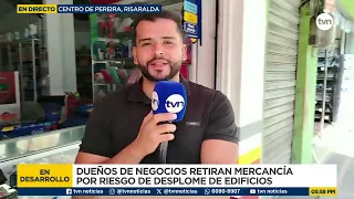 Pereira business owners enter shops to rescue merchandise after earthquake