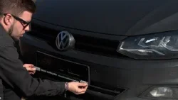 Ziemia Wałbrzyska rusza w drogę: Zarejestruj auto, odbierz dowód i zgarnij limitowaną ramkę!