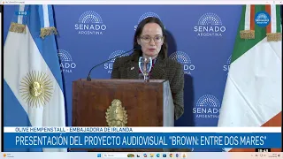 OLIVE HEMPENSTALL – BROWN: ENTRE DOS MARES 02-10-26