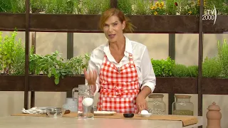 Next Up, Everyone to the Table! (TV2000) - How to tell if eggs are fresh?
