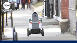 Роботы-доставщики врезались в автобусные остановки в Чикаго, причинив ущерб.