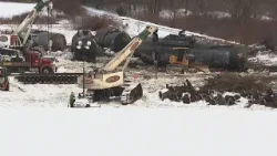 Major equipment required to move derailed train cars in Mansfield