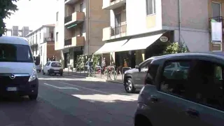 Pavia: Loud noise and hidden drugs in a bar, a chaotic night on Via San Paolo