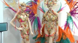 Карнавал: За пределами дороги – Ронни и Каро развиваются, завершая подготовку к карнавалу.