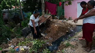 San Antonio de Guerra residents report sewage outbreak and rat infestation