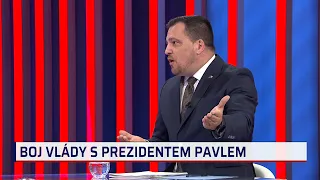 Zdechovský: Macinka nám píše po půlnoci v alkoholovém amoku. Zbytečný politik, opáčil ministr