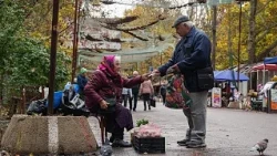 Civis deixam Oleshky ocupada pela Rússia durante cessar-fogo local