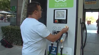La mobilitat amb vehicles elèctrics no és equitativa a la demarcació de Barcelona