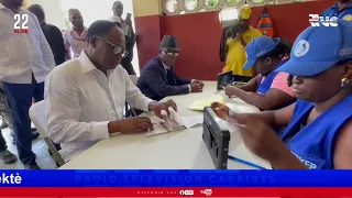 Elections: Minister of Youth, Sports and Civic Action, Dumas Pythagore registers as a voter