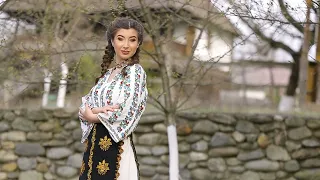 Amza Ionela Denisa - Ce frumoasă-i potecuța [oficial video]