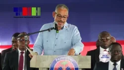 Primature / Remise de chèques à la FHF en support à la Sélection nationale Primature / Remise de chèques à la FHF en support à la Sélection nationale