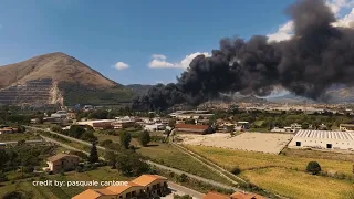 Airola (Bn). A fuoco sito di stoccaggio rifiuti. Paura per fumo e aria irrespirabile