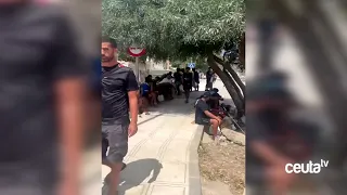 Así ha sido el desalojo del Trampolín con traslados a los campamentos