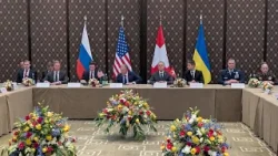 مفاوضات "عملية وصعبة" في جنيف.. تفاؤل أمريكي حذر يقابله إحباط أوكراني • فرانس 24 / FRANCE 24