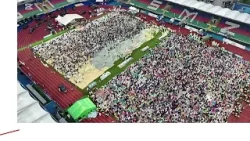 Un iftar géant réunit fidèles et non musulman à Zanzibar Un iftar géant réunit fidèles et non musulman à Zanzibar