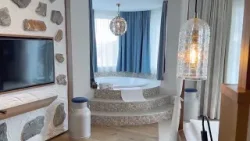 „Blau machen“: Hotel-Architektur beruhigt Seele