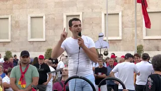 44 ditë rezistencë - Protestuesit vijojnë tubimet në Bulevardin “Dëshmorët e Kombit”